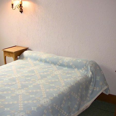 Logis Hotel Auberge Des Potiers Jouy-le-Potier Bilik gambar