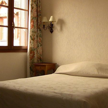 Logis Hotel Auberge Des Potiers Jouy-le-Potier Bilik gambar
